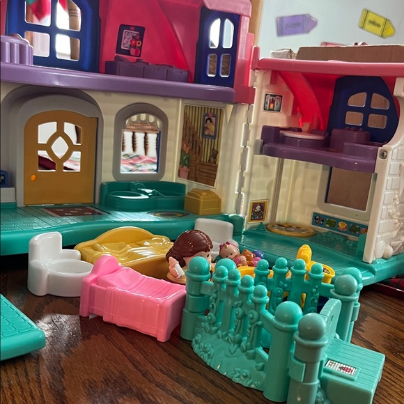 Fisher Price Little People Sweet Sounds Home Dollhouse with Accessories - Picture 3 of 4